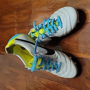 Nike Men's Tiempo Legend IV FG Soccer Cleats